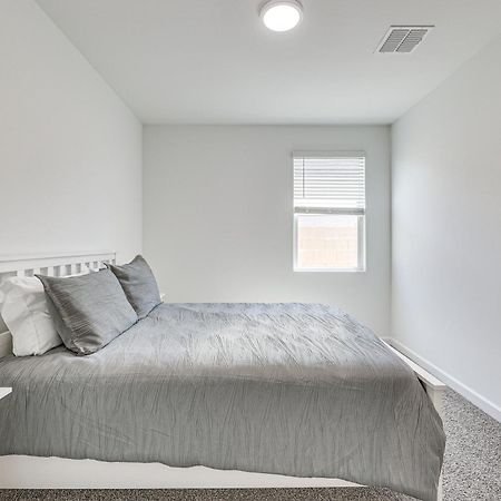 Maricopa Home With Putting Green And Covered Patio! Εξωτερικό φωτογραφία