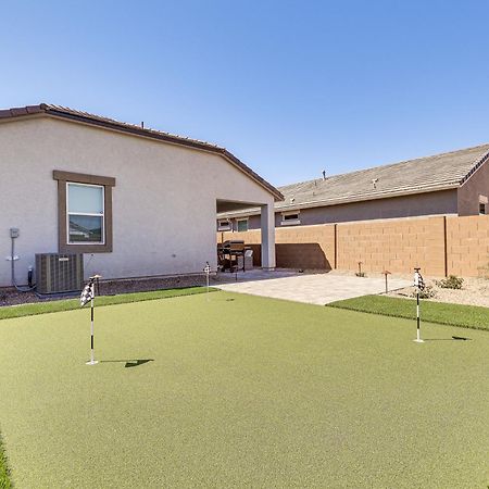 Maricopa Home With Putting Green And Covered Patio! Εξωτερικό φωτογραφία