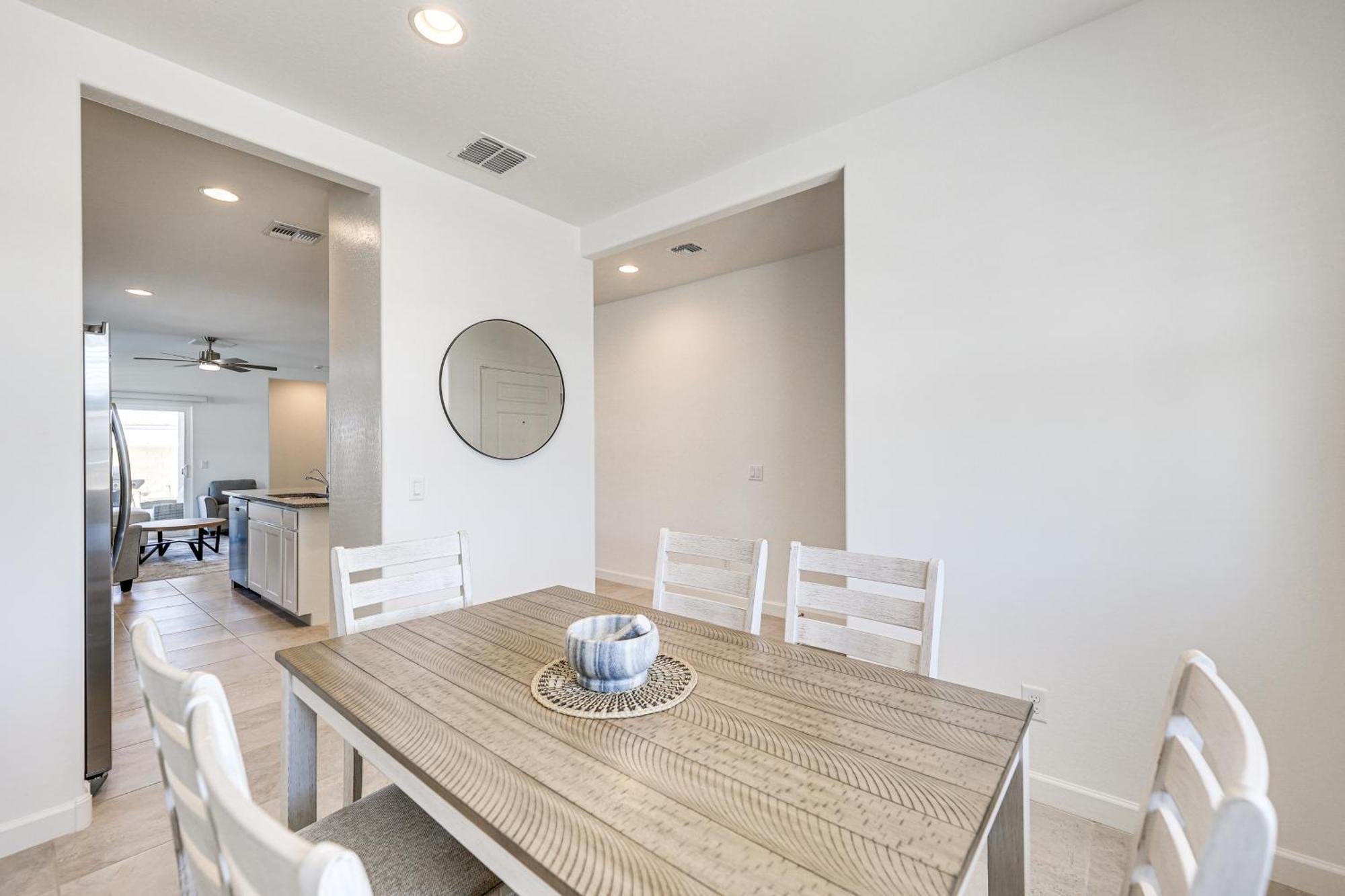 Maricopa Home With Putting Green And Covered Patio! Εξωτερικό φωτογραφία